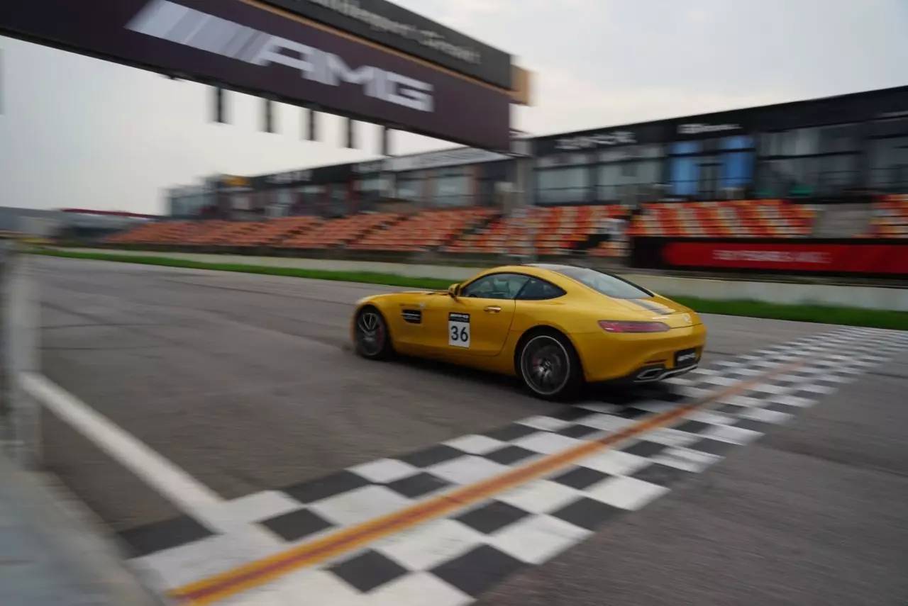 怎么学赛车驾照,获得赛车驾照有什么优势