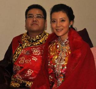 30岁嫁入豪门7年后离婚重新复出,22岁嫁入豪门8年后变骨瘦如柴