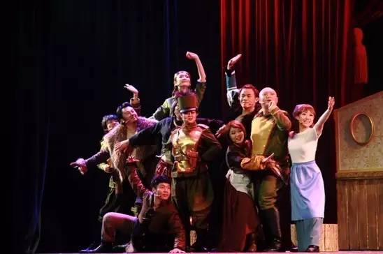 比明星厉害的是谁,比明星好看的演员