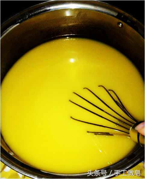 迷迭香红糖纯茶油手工皂步骤分享