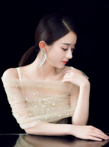 历经酷暑“白富美”是如何炼成的？——美白乳霜大比拼