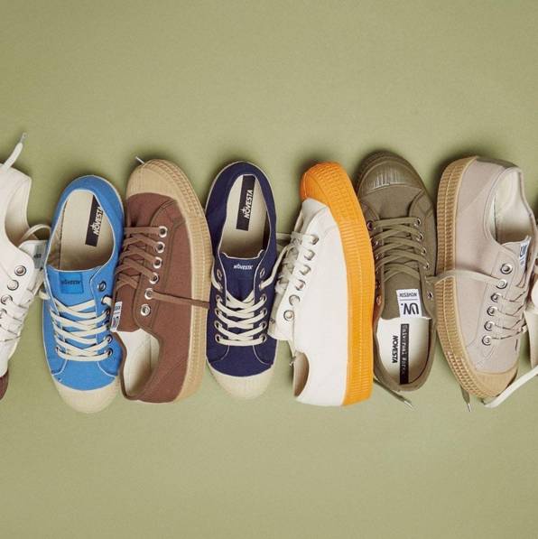 帆布鞋也能穿出女王风范,帆布鞋也能穿出高级感