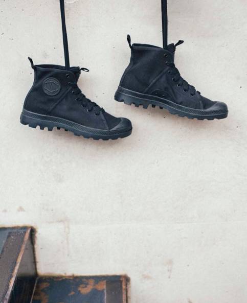 帆布鞋也能穿出女王风范,帆布鞋也能穿出高级感