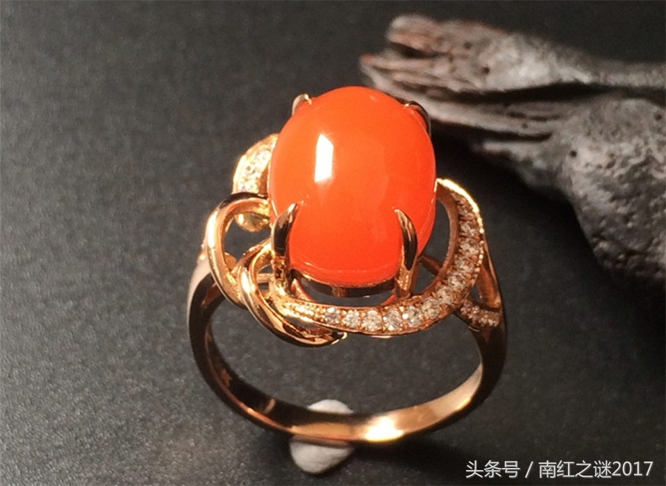 大气轻奢祖母绿戒指,法式轻奢八芒星戒指