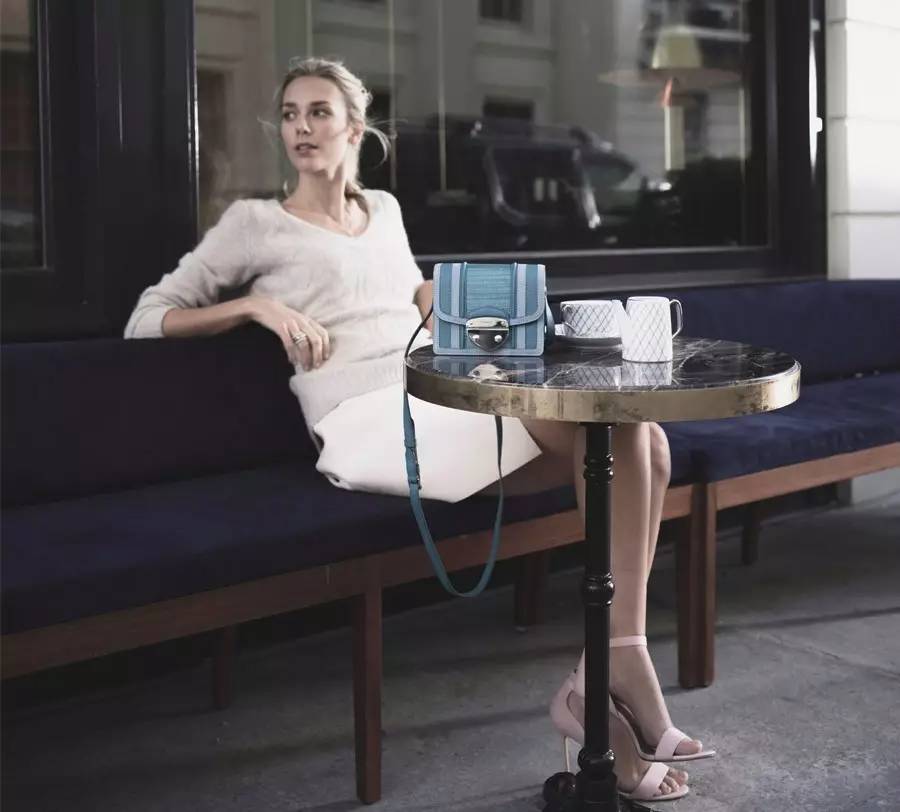 赵丽颖和杨幂白西装,别人家的男友