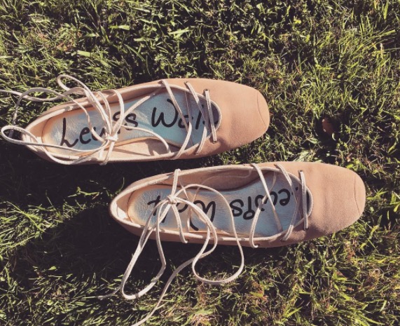 赵丽颖和杨幂白西装,别人家的男友