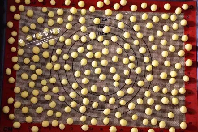 入口酥香可口香而不腻,上热门酥香可口的花生酥