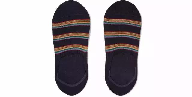 你在单车上看风景，别人却都在笑话你