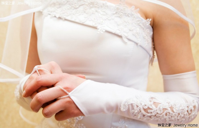 婚纱手套怎么选,婚礼戴什么手套最好看