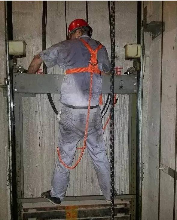 最辛苦的10个职业,夏天最辛苦的职业图片