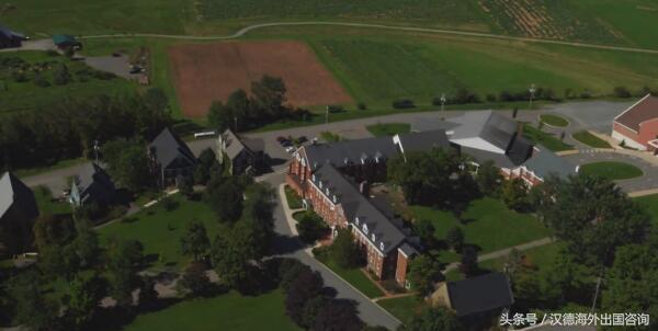 鍔犳嬁澶у浗鐜嬭壘鍚夊皵涓瀛﹁垂,鍔犳嬁澶у浗鐜嬭壘鍚夊皵涓鍦ㄥ摢