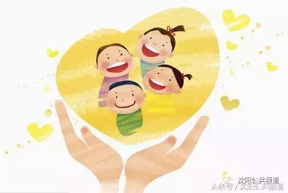 8岁孩子被成年人殴打颅内出血,男童被亲妈虐待致颅内出血