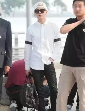 有钱了有钱了，我都不知道怎么花！此处应该艾特EXO