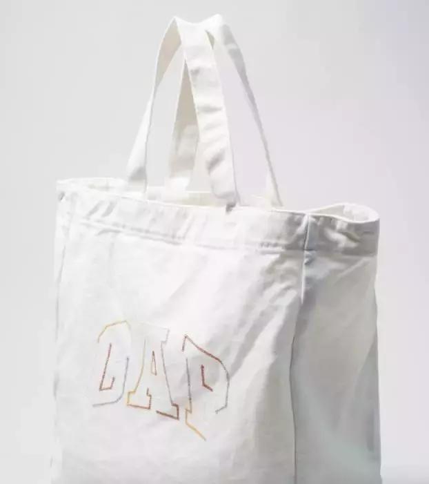 MUJI、HM、IKEA、GAP……哪家帆布包最好?