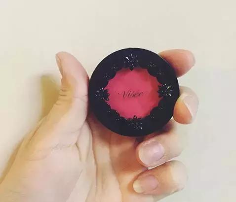 夏天很油冬天起皮,夏天很油冬天很干用什么粉底液