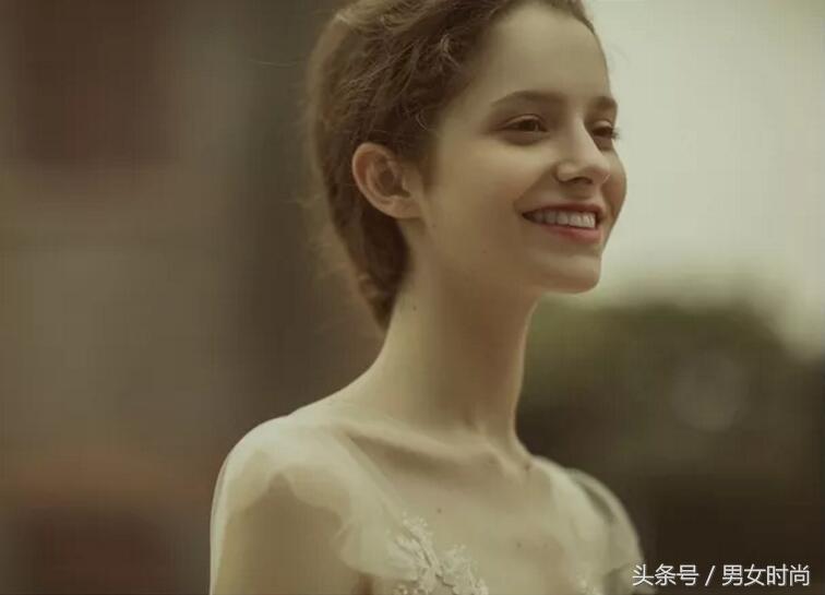 问医生嘴肿是怎么回事,医生嘴巴肿成了香肠嘴怎么回事