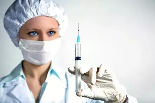 被小狗舔一下伤口会感染狂犬病吗,不直接被狗舔伤口