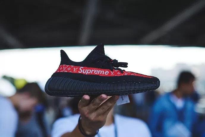 战斗民族也爱Supreme莫斯科球鞋市集出现各式天价客制球鞋