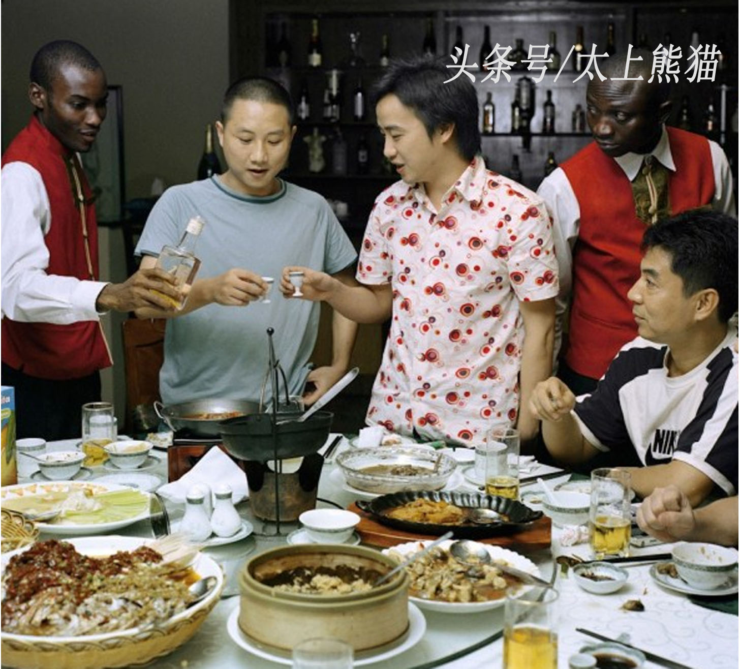 《战狼2》于谦精彩演绎非洲奸商，瞅瞅华人在非洲到底有多挣钱？