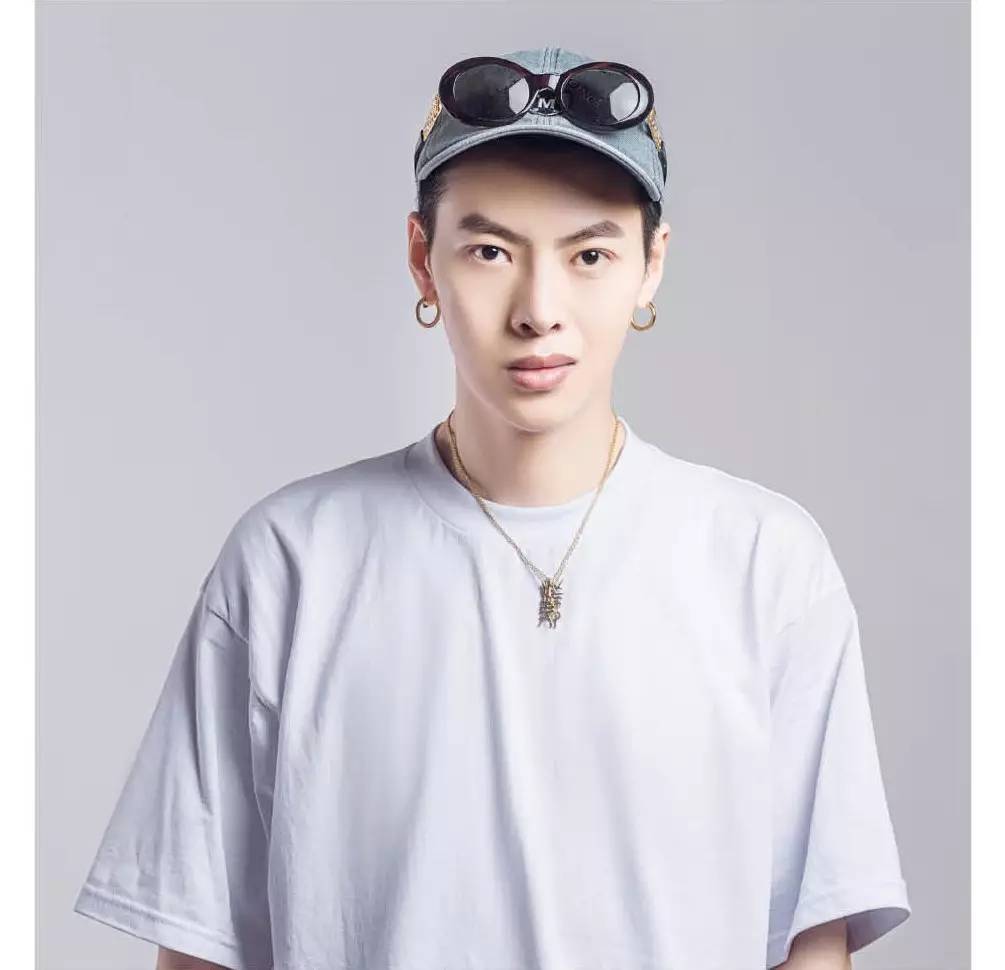 youngg养鸡参加过什么节目,youngg养鸡现场