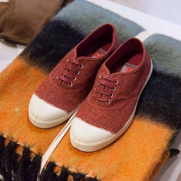 帆布鞋也能穿出女王风范,帆布鞋也能穿出高级感