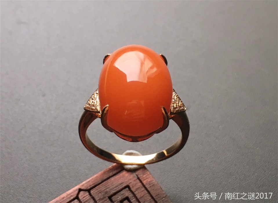 大气轻奢祖母绿戒指,法式轻奢八芒星戒指