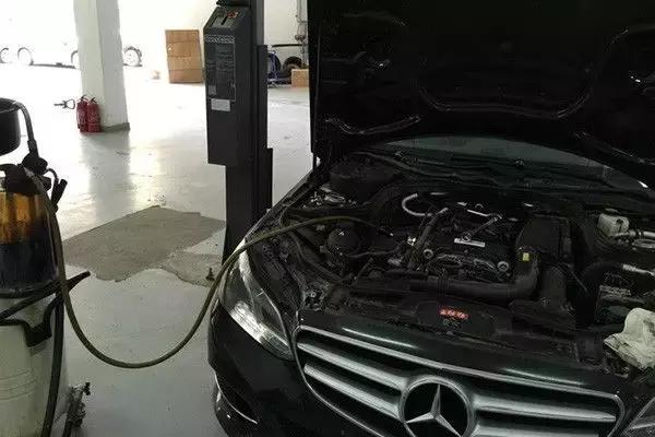 2017款帕萨特换机油抽还是放,帕萨特换汽油是抽好还是放好