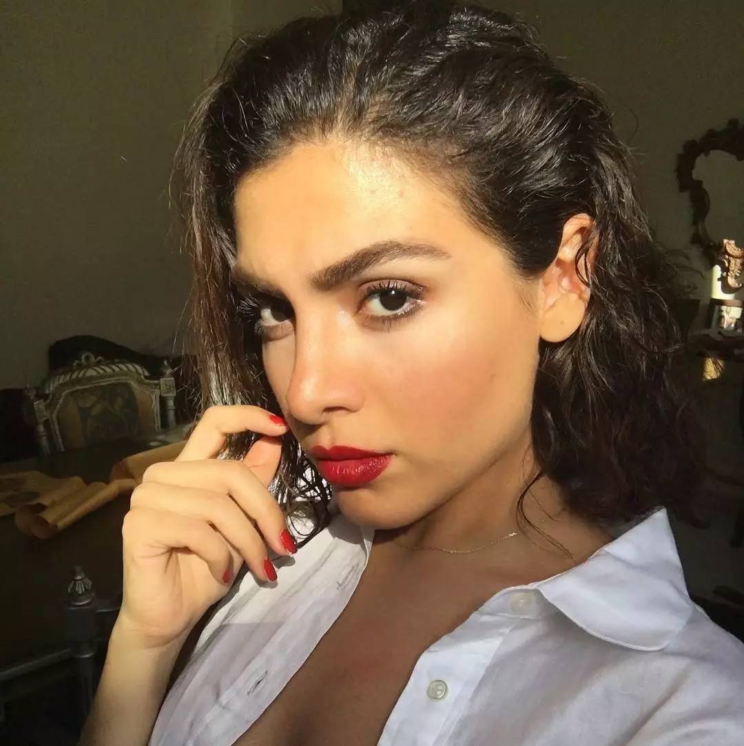 赵丽颖和杨幂白西装,别人家的男友