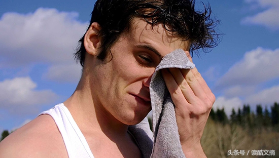 男性出汗特别厉害怎么调理,40岁男人严重出汗最快治疗方法