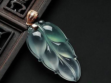 翡翠的水头分级如何判断,翡翠的水头能养好吗