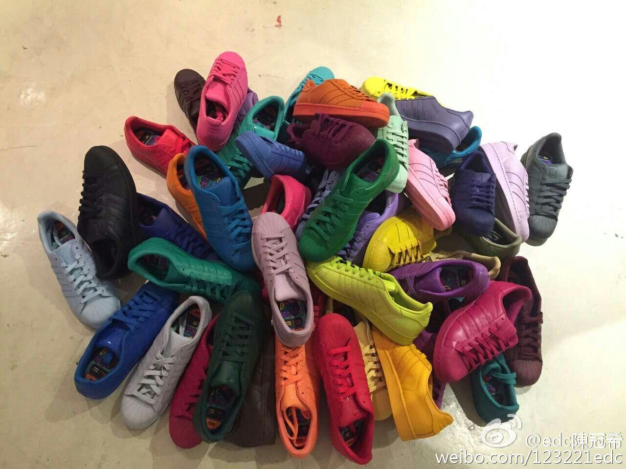 世人只记得他的丑闻，他却默默撑起了一个潮牌帝国