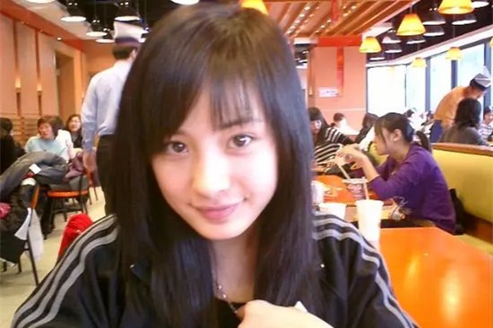 杨幂自曝娱乐圈“*规则潜**”:好的电视剧肯定有关系户