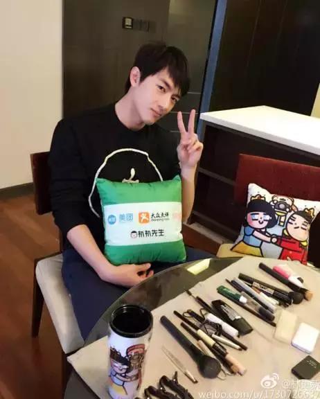 杨幂王菲谁更红,杨幂王菲有什么关系