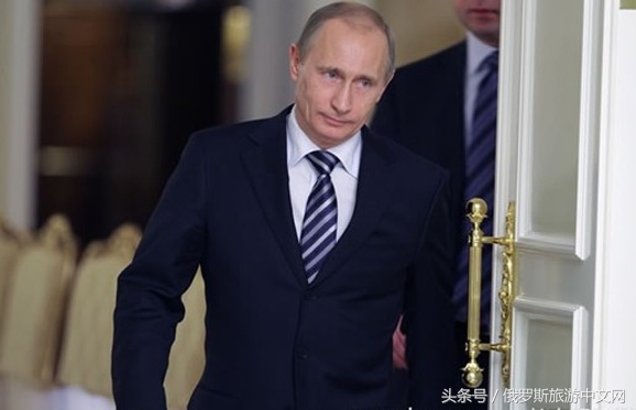 普京年轻时候的穿搭,普京职场穿什么衣服好看