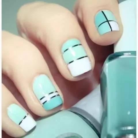 美甲饰品掉色了怎么办,美甲上的珍珠饰品掉色了怎么办