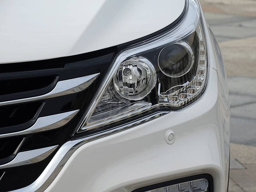 宝骏560半自动挡值得入手吗,2019款全新宝骏560自动挡顶配