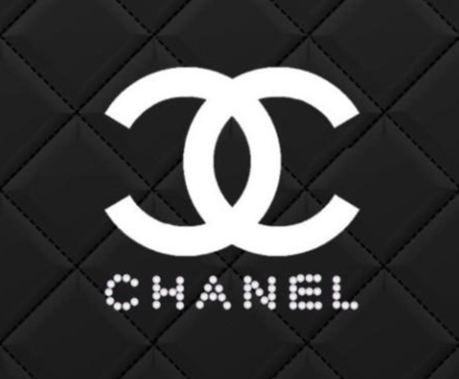 香奈儿小金球包包价格表官网,香奈儿包包好还是lv包包好