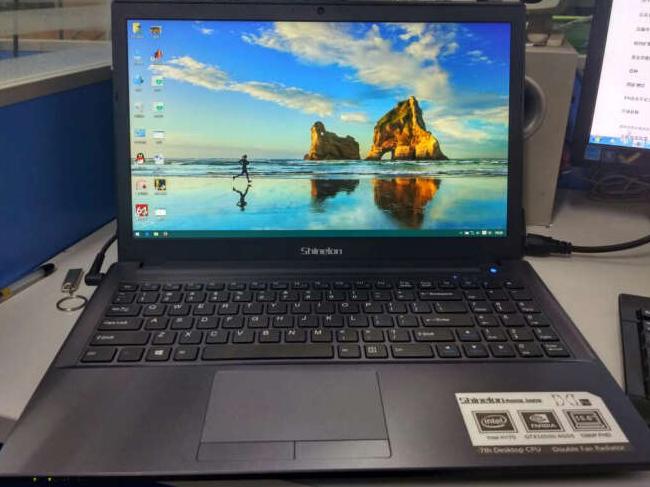 除了配置之外,炫龙游戏本的IPS屏幕也值得关注