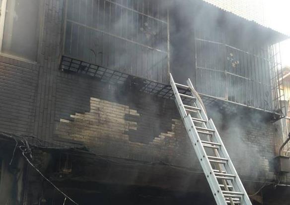 全台大停电!用爱发电?用心诈骗!蔡英文点亮台湾?点,亮!