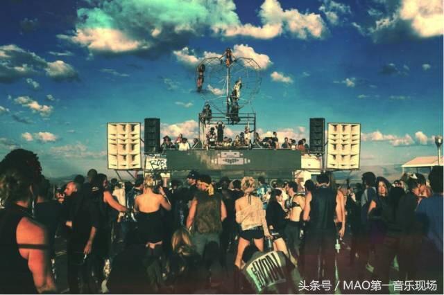 Z.E.E高能精神病患者贝司音药的幻视听巡演8.18-31