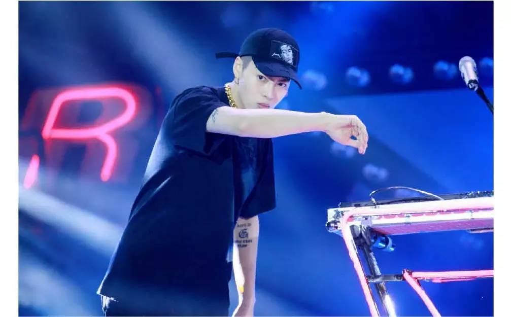 youngg养鸡参加过什么节目,youngg养鸡现场