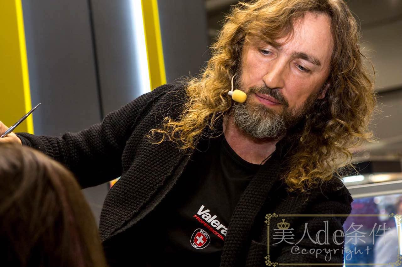 赵薇新发型蓝色,赵薇中餐厅后还有作品吗