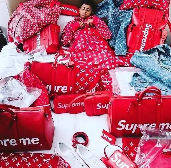 supreme网红外套 (网红潮牌supreme2019)