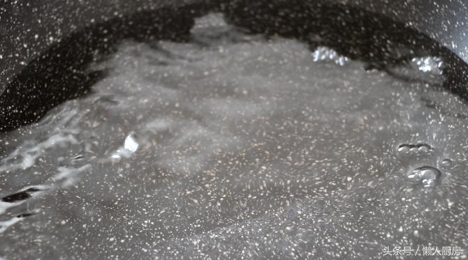 教你做一碗油泼辣子面,教你做油泼面的方法