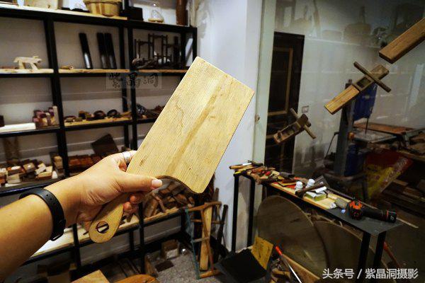 我们是谁?游客!我们做啥?木工!怎么做?打酱油!