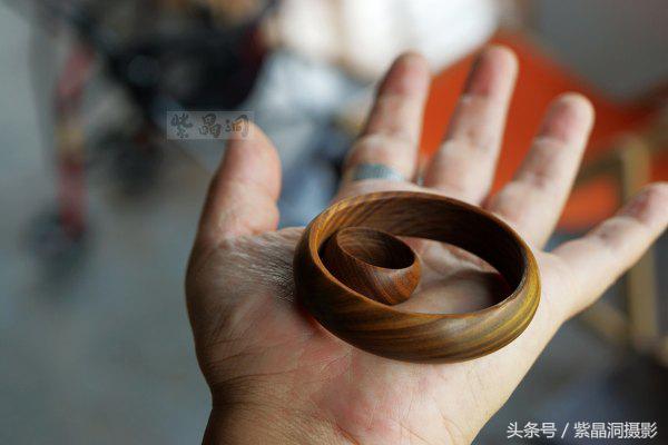 我们是谁?游客!我们做啥?木工!怎么做?打酱油!