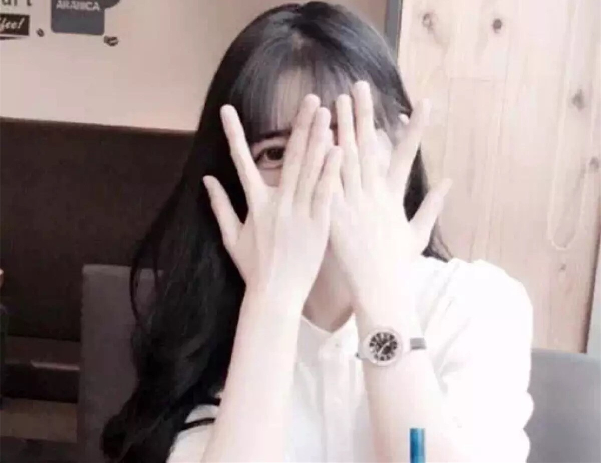 婆婆平时帮衬我们过生日发红包,婆婆过生日我给了一万红包