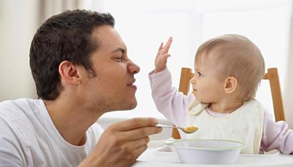 孩子还手打妈妈怎么办,孩子喜欢动手打人怎么办