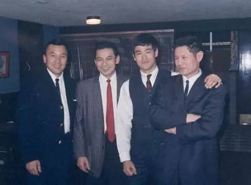 李小龙咏春拳绝技,李小龙学咏春拳的过程