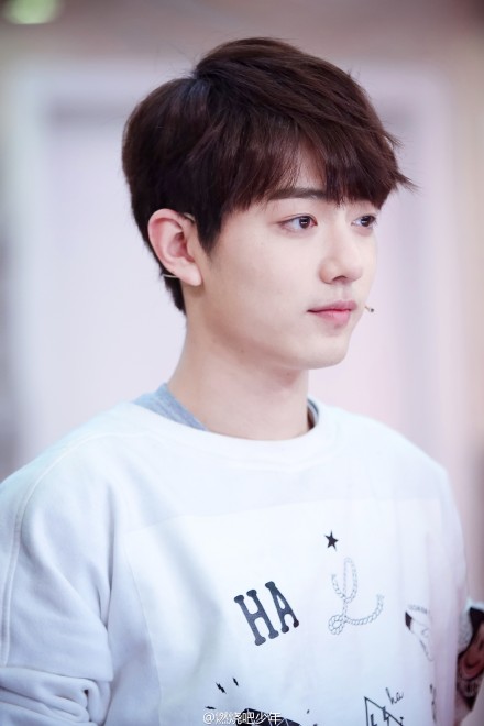 李宇春舒淇现状,硝烟四起傅菁完整版